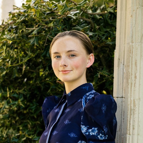 Meet your Posher, Katherine - Picture 1 of 1